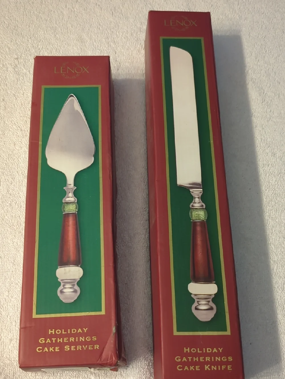 Lenox Holiday Cake Server and Knife Set - Red Wood-Tone & Green Accents